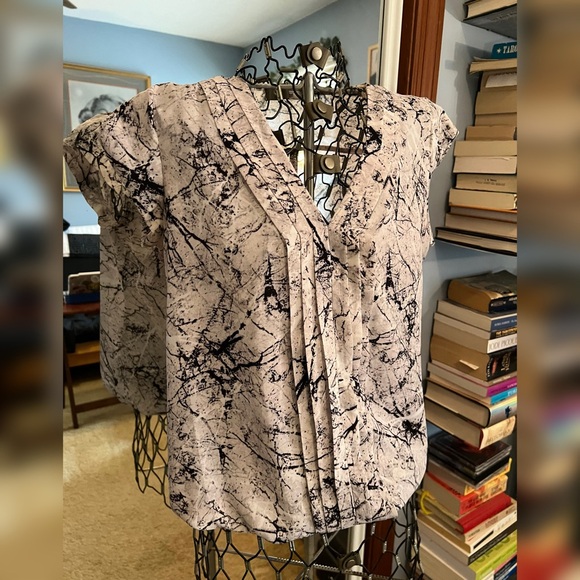 Women's Abstract Print Top - Picture 1 of 3